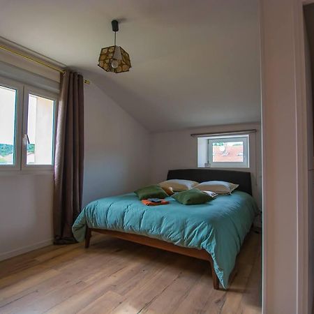 Emilie Une Nuit - 3 Chambres Au 2E Etage - Maison Avec Chats Vandieres  Dış mekan fotoğraf