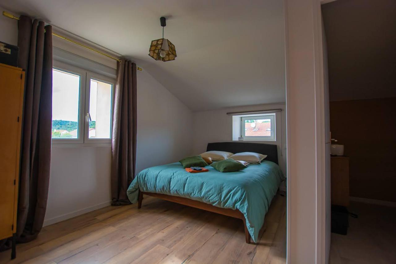 Emilie Une Nuit - 3 Chambres Au 2E Etage - Maison Avec Chats Vandieres  Dış mekan fotoğraf