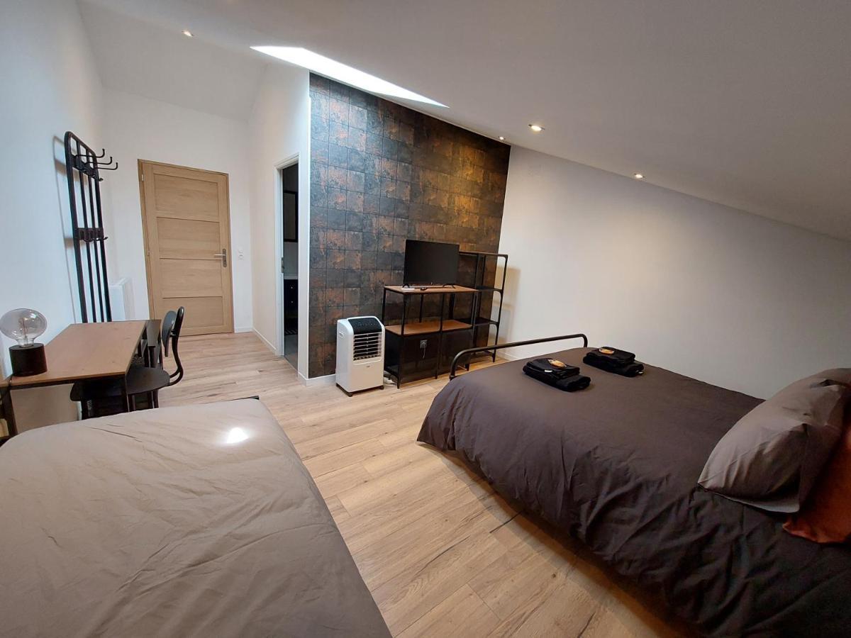 Emilie Une Nuit - 3 Chambres Au 2E Etage - Maison Avec Chats Vandieres  Dış mekan fotoğraf